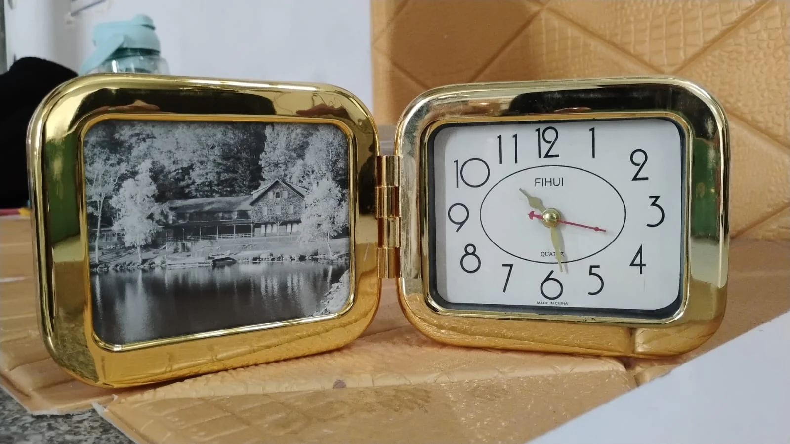 Foldable Desk Clock – Portable, Space-Saving Timepiece | VoltDesk - Image 8