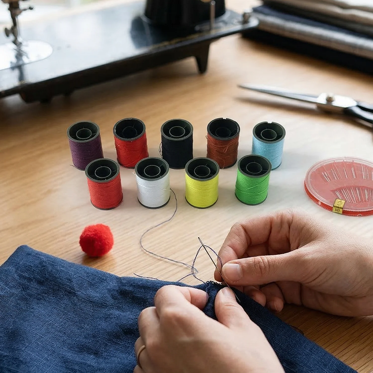 Portable Sewing Kit – Compact & Ideal for Quick Repairs - Image 5