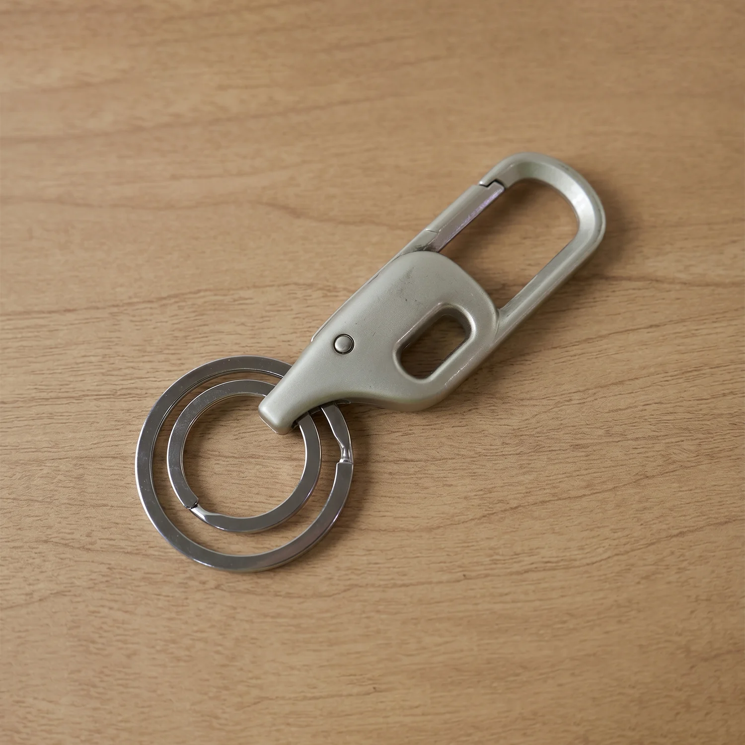 Metal Key Holder – Heavy Duty Carabiner Style Keychain for Secure Keys - Image 8