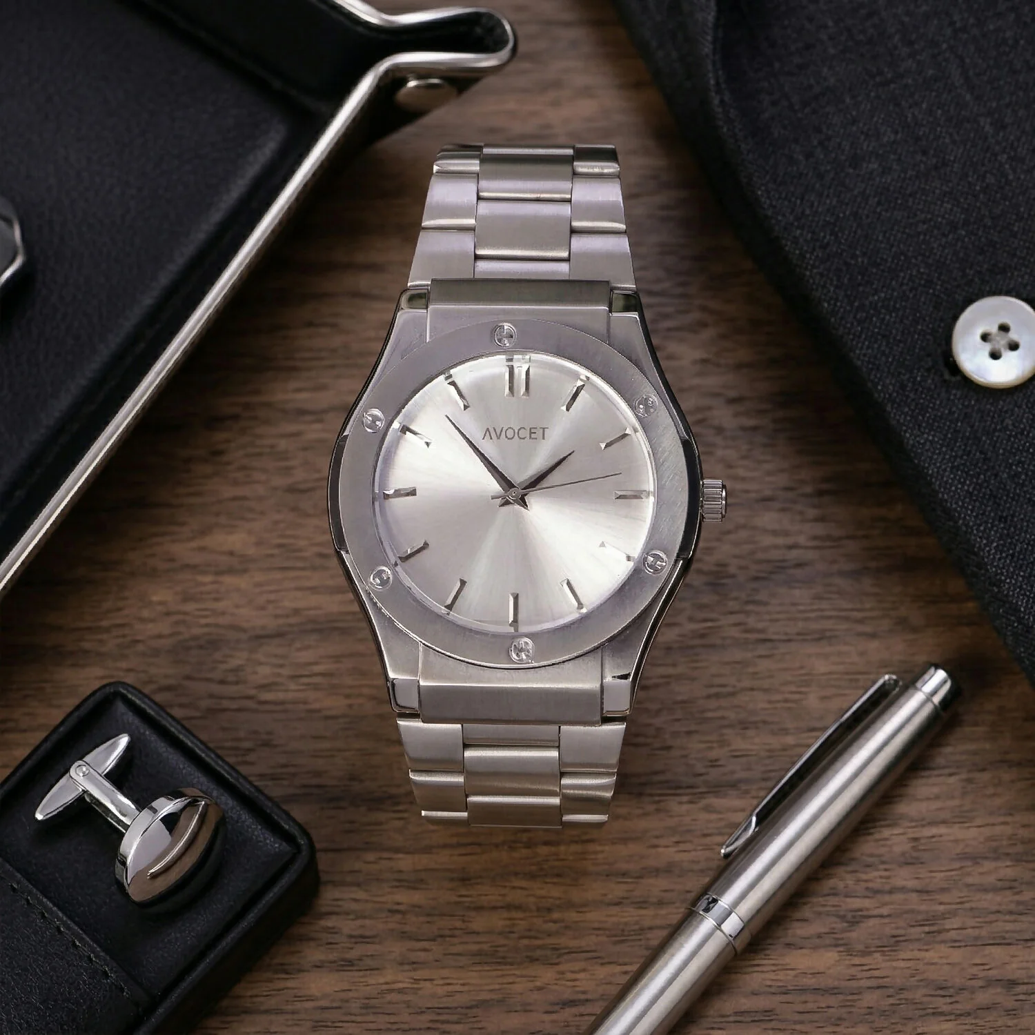 Silver Analog Wrist Watch – Elegant & Timeless Design for Men & Women - Image 3