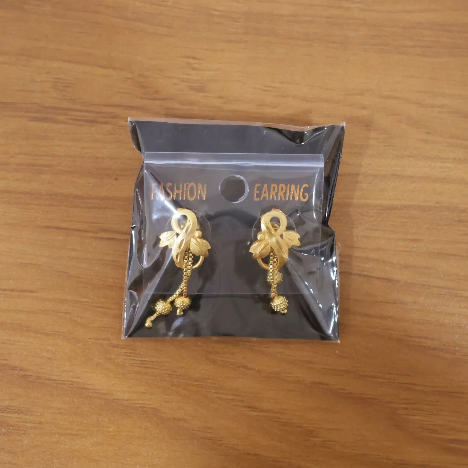 Gold Drop Earrings – Leaf Motif & Cascading Chain Design - Image 6