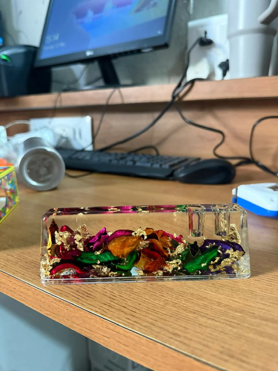 Resin Floral Paper Weight – Decorative Office Desk Organizer - Image 5