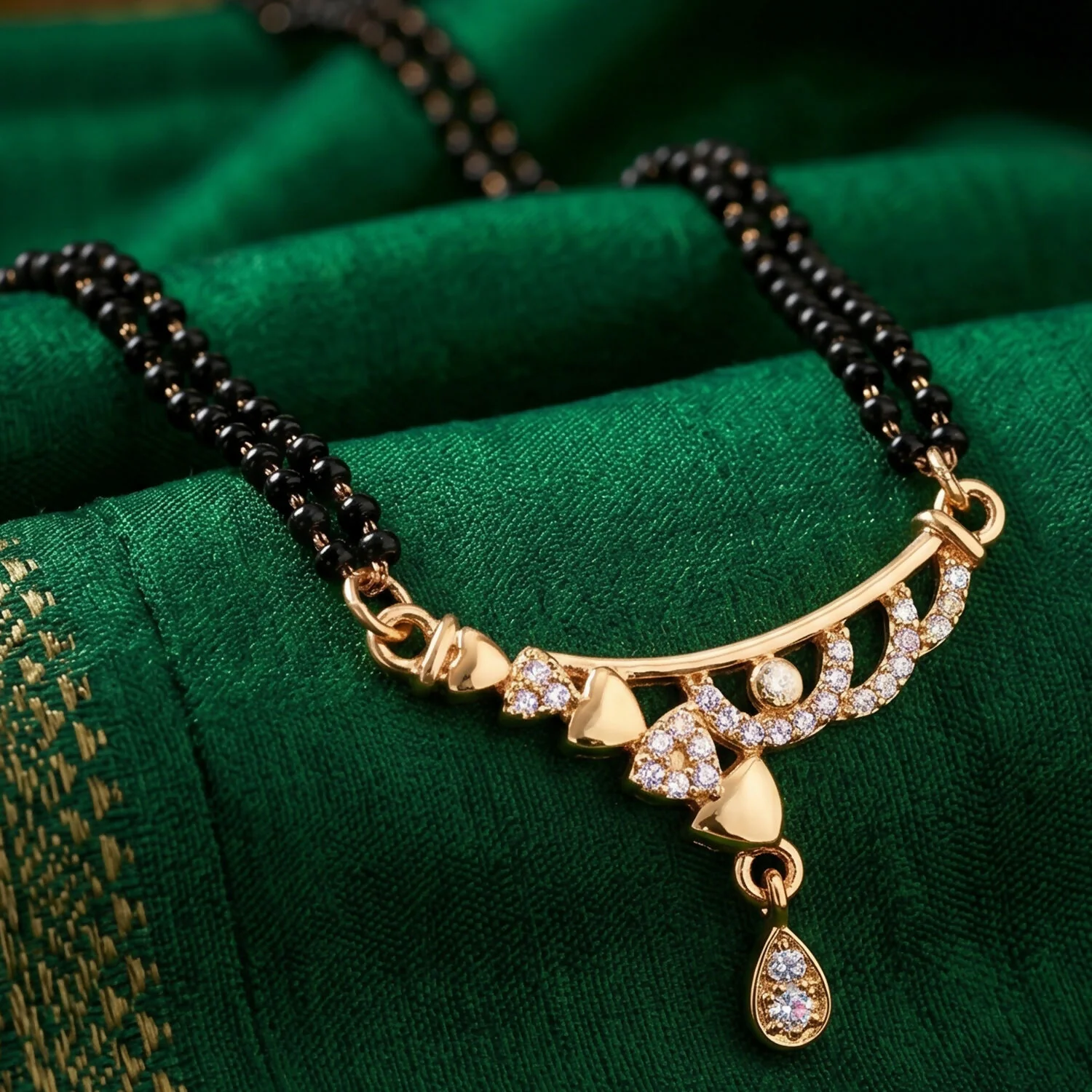 Mangalsutra with Heart Charms – Modern Design for Brides - Image 4