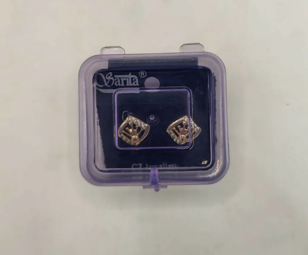 Rose Gold Crown Stud Earrings – Elegant Daily Wear Jewelry - Image 5
