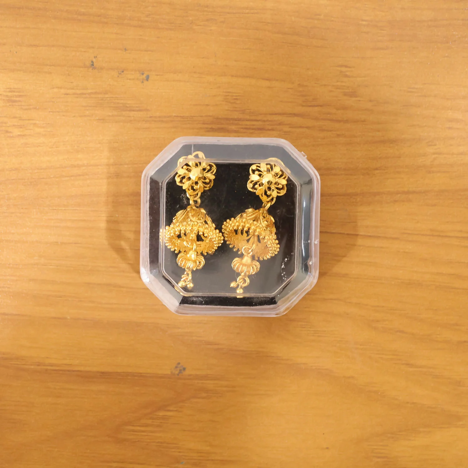 Gold Jhumka Earrings – Intricate Traditional Design & Elegant Craftsmanship - Image 6