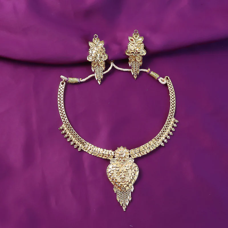 Leaf Choker Necklace Set – Elegant Traditional Wedding Jewellery - Image 4
