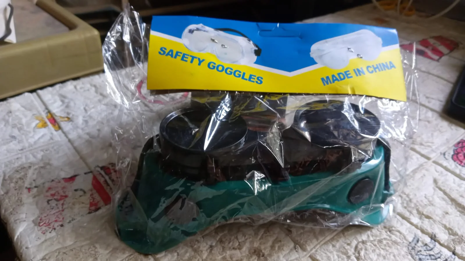 Welding Goggles – Flip-Up Anti-Radiation Protection | BoltForce - Image 8