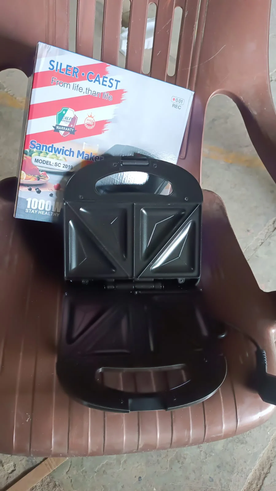 Sandwich Maker Non-Stick Plates – Easy Use with Indicator Lights - Image 7