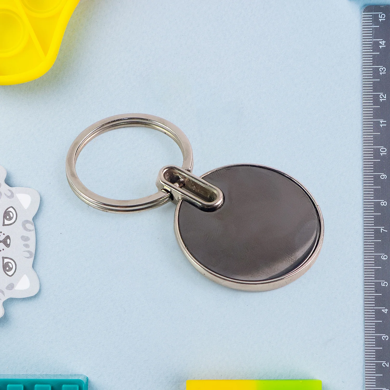 Black Round Metal Keychain – Durable Minimalist Key Organizer - Image 3