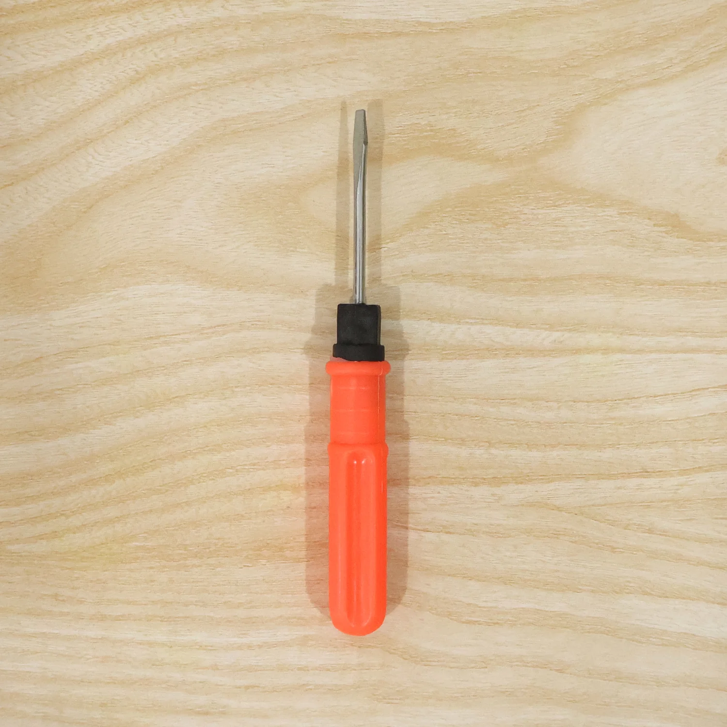 Small 2 in 1 screwdriver – Reversible flathead and Phillips tool for home & work - Image 10