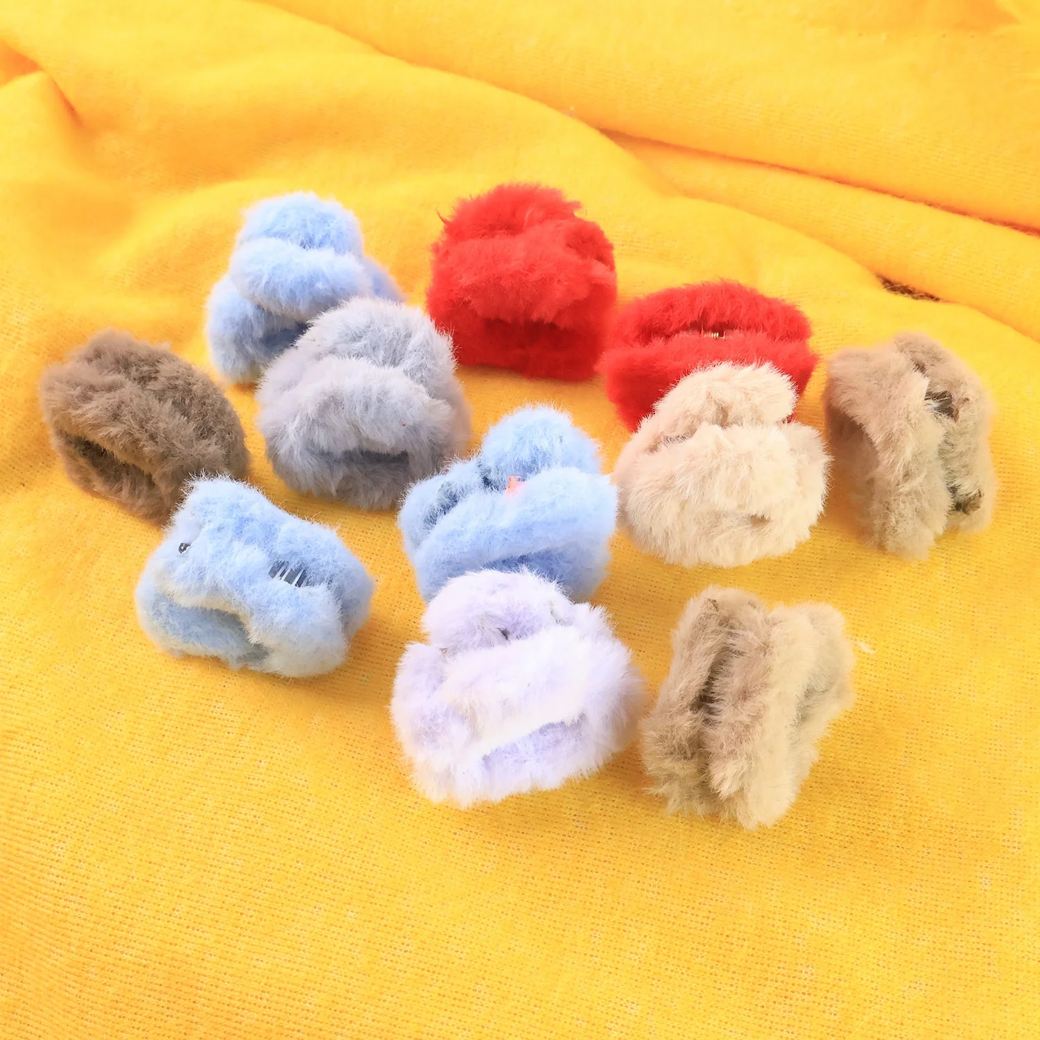 Small Hair Claw Clips – Plush Non-Slip Hair Accessories Set - Image 6