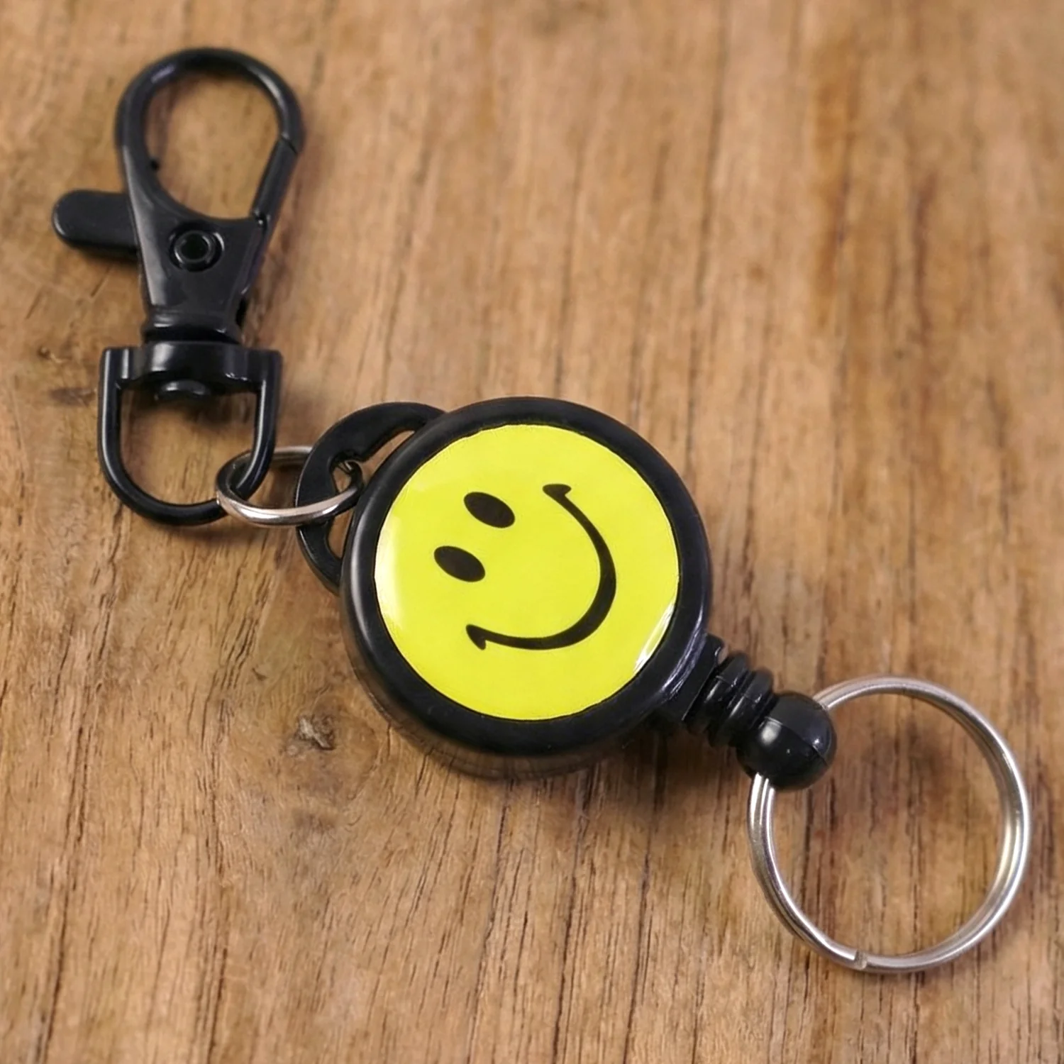 Smiley Face Retractable Keychain – Durable Heavy-Duty Clip - Image 7