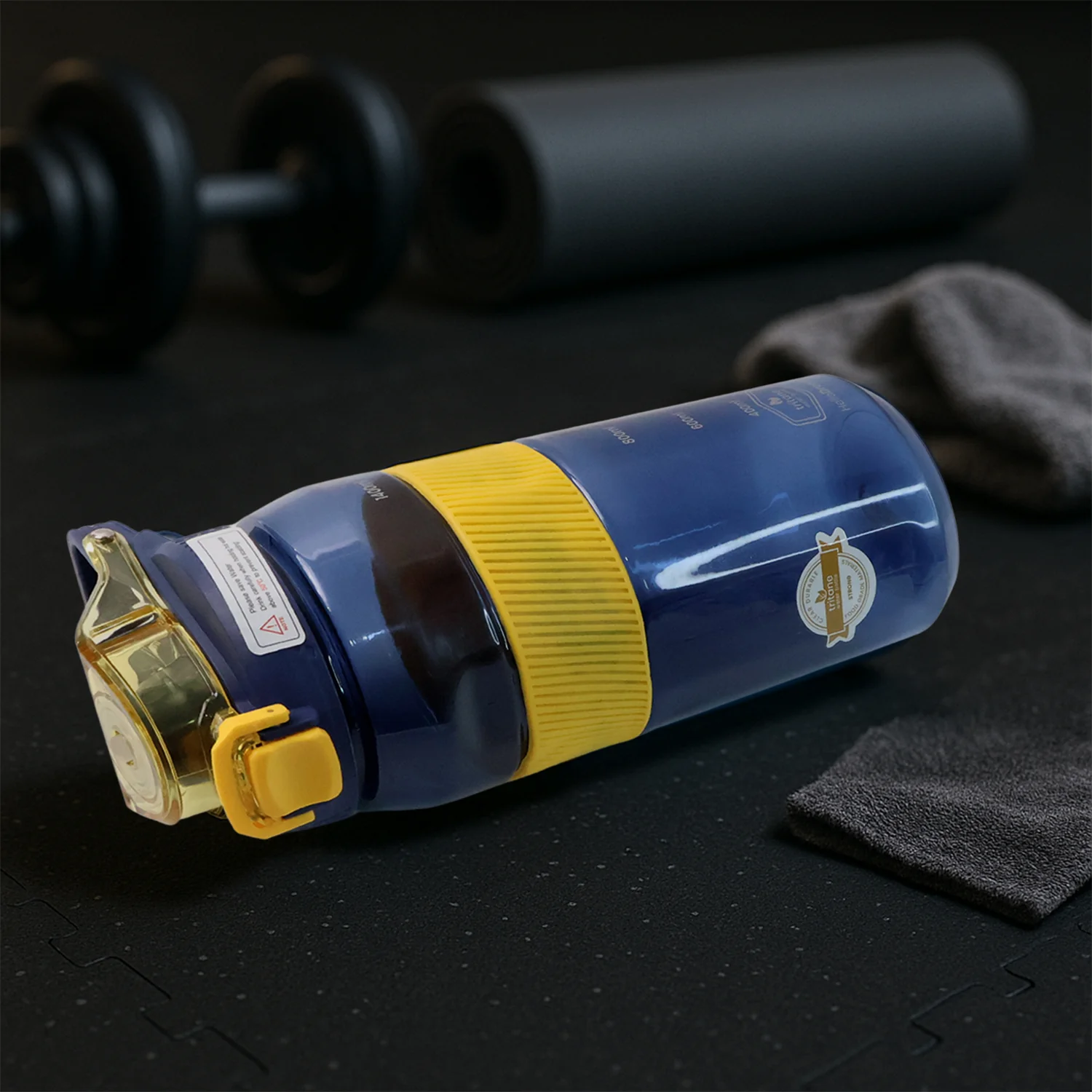 Sports Water Bottle 1400ml – Leakproof Flip Lock Lid with Straw - Image 8
