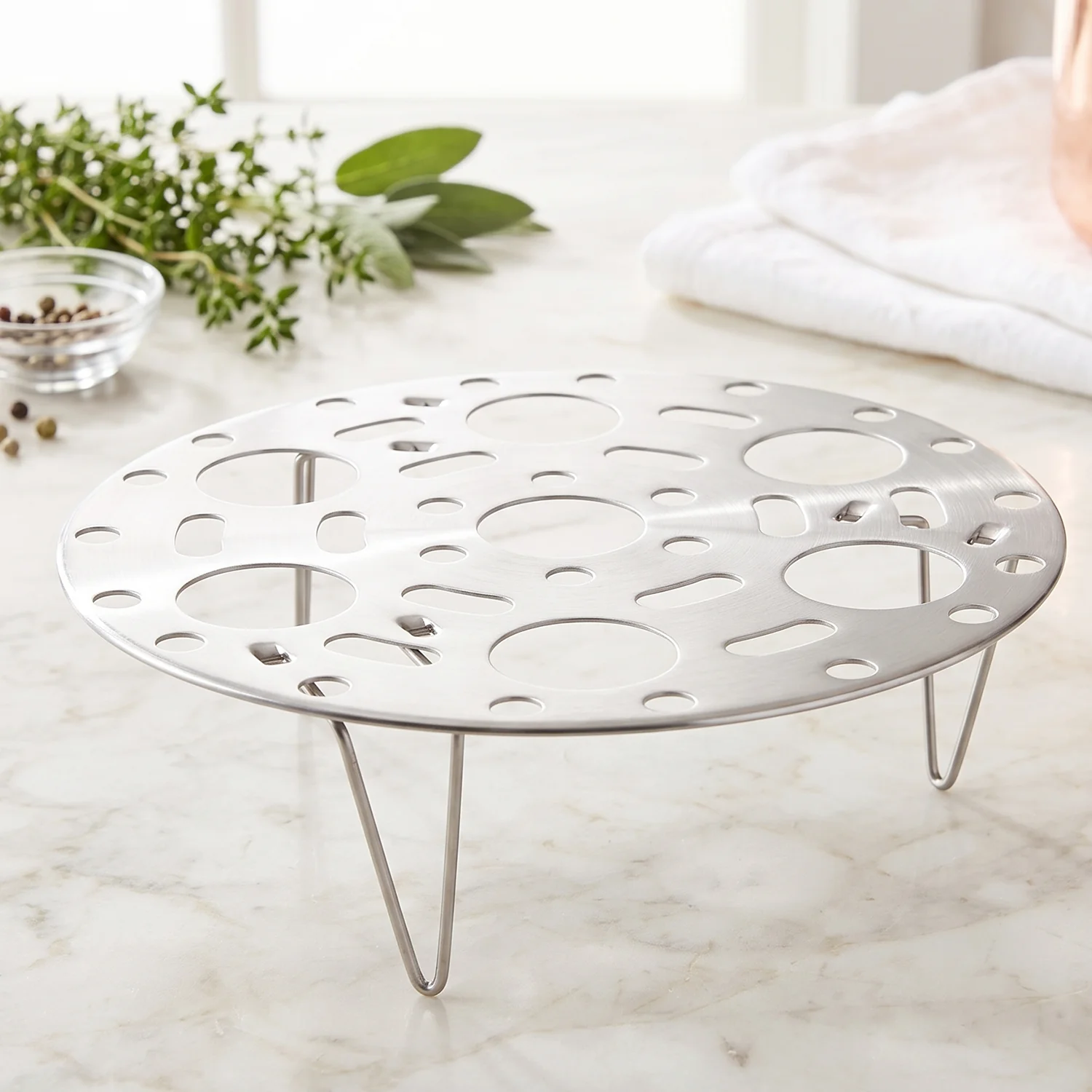 Stainless Steel Round Egg Steamer Rack Folding Trivet Stand for Pot (1 Pc) - Image 4