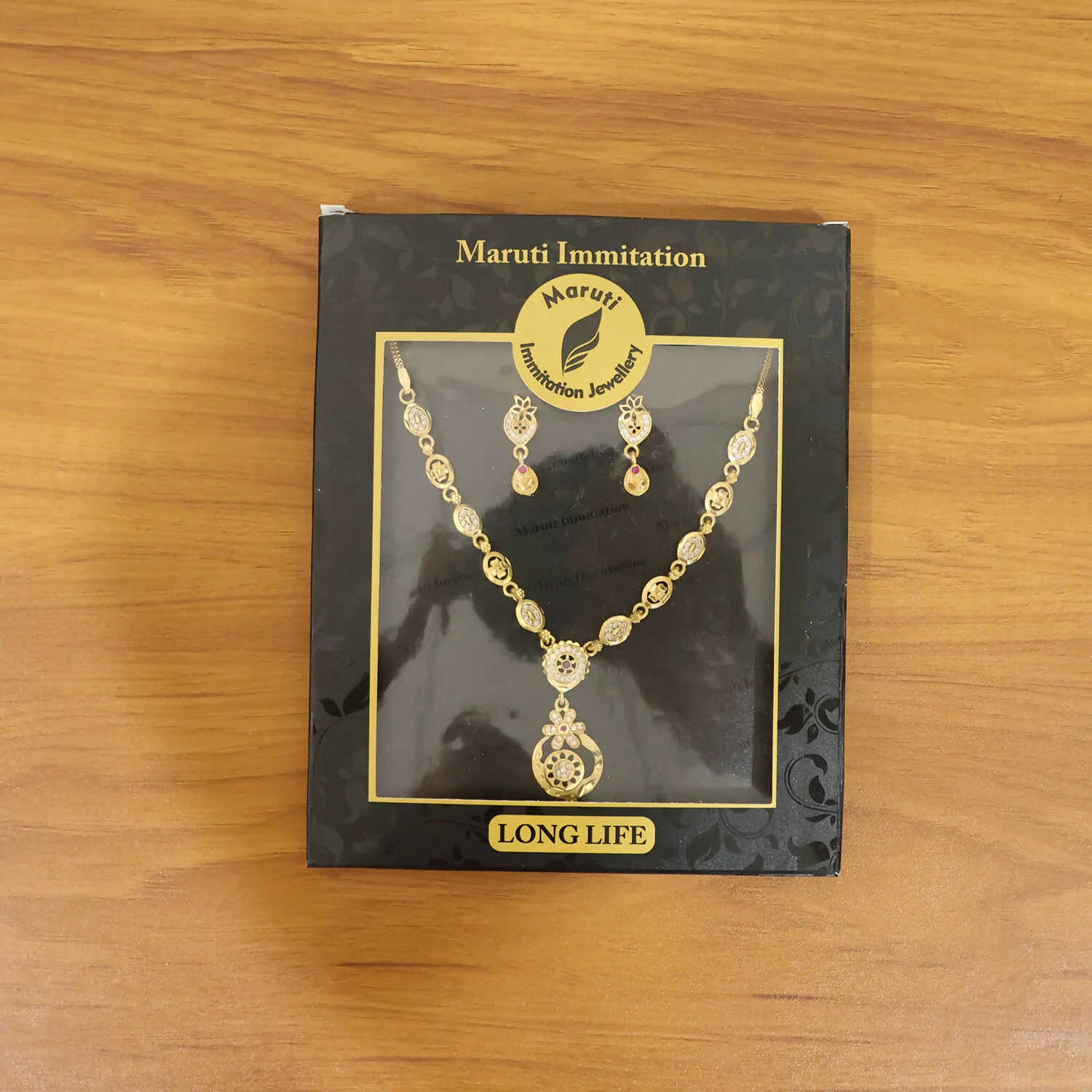 Jewellery – Elegant Gold-Tone Circular Pendant Set for Special Occasions - Image 6