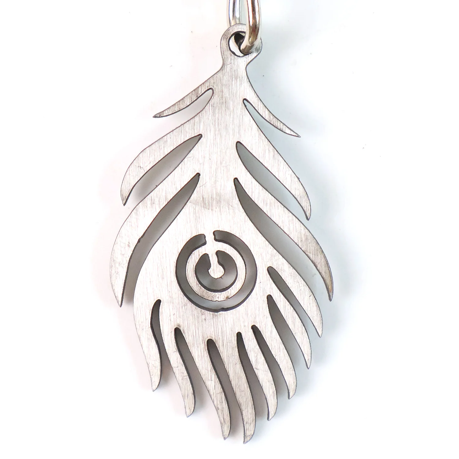 Peacock Feather Keychain – Durable Stainless Steel Design - Image 3