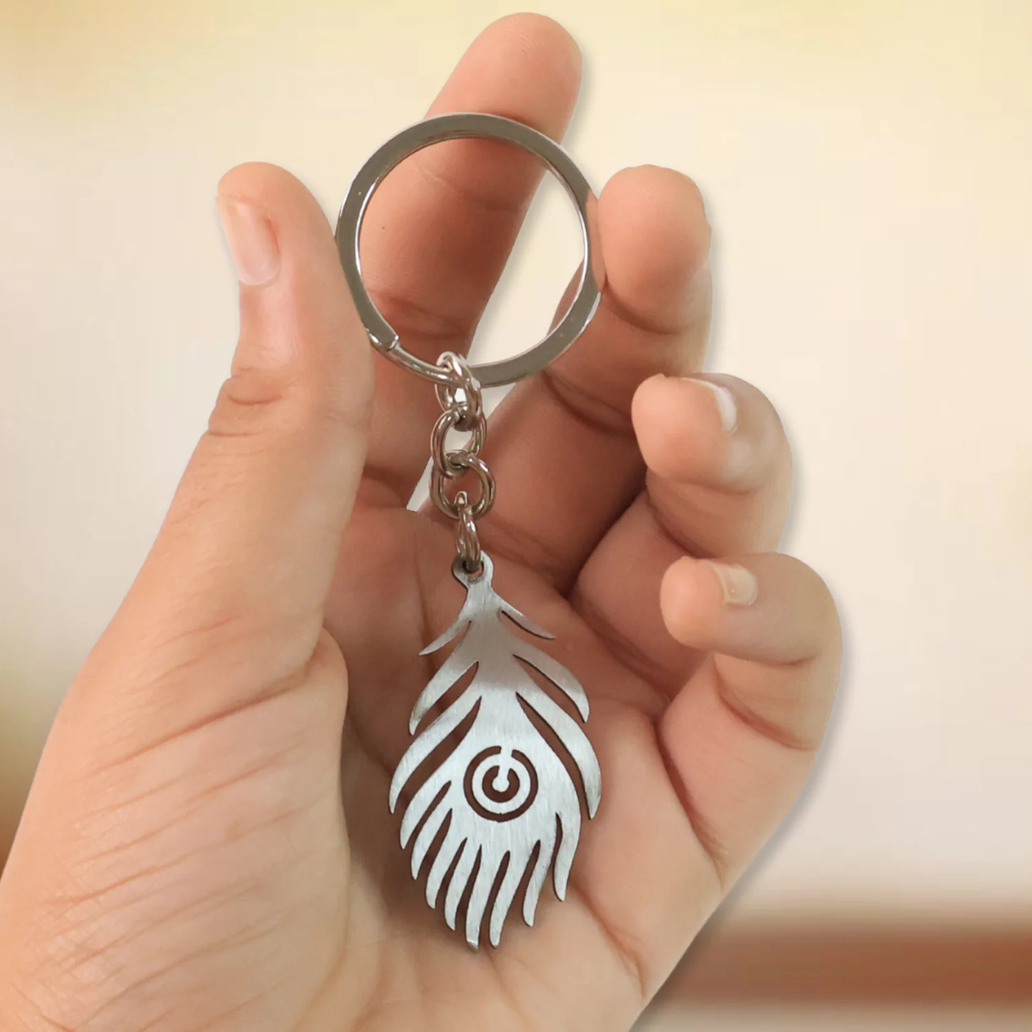 Peacock Feather Keychain – Durable Stainless Steel Design - Image 6