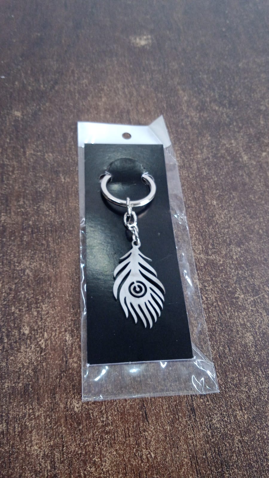 Peacock Feather Keychain – Durable Stainless Steel Design - Image 7