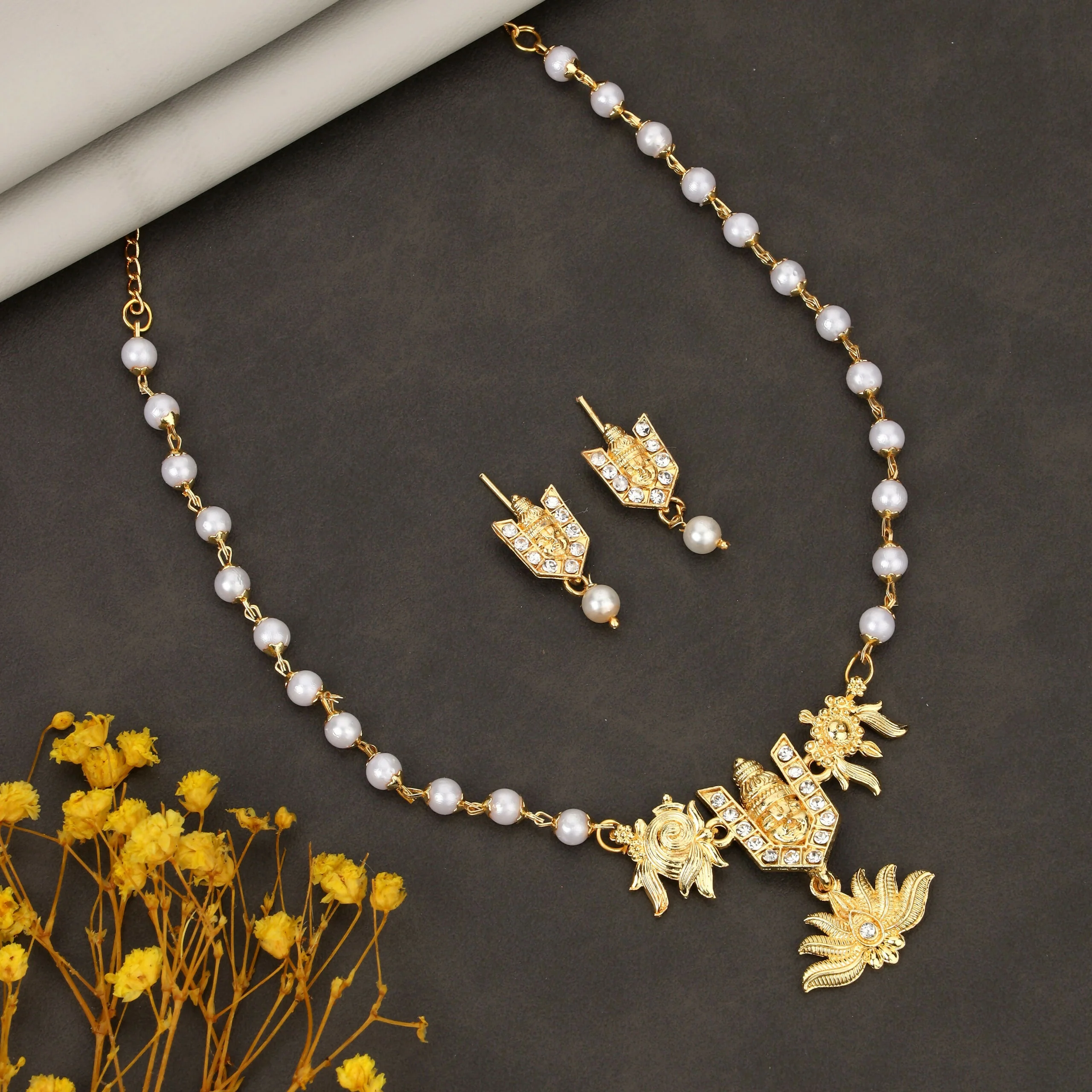 Lakshmi Coin Choker Necklace – Traditional Temple Jewellery Set - Image 2