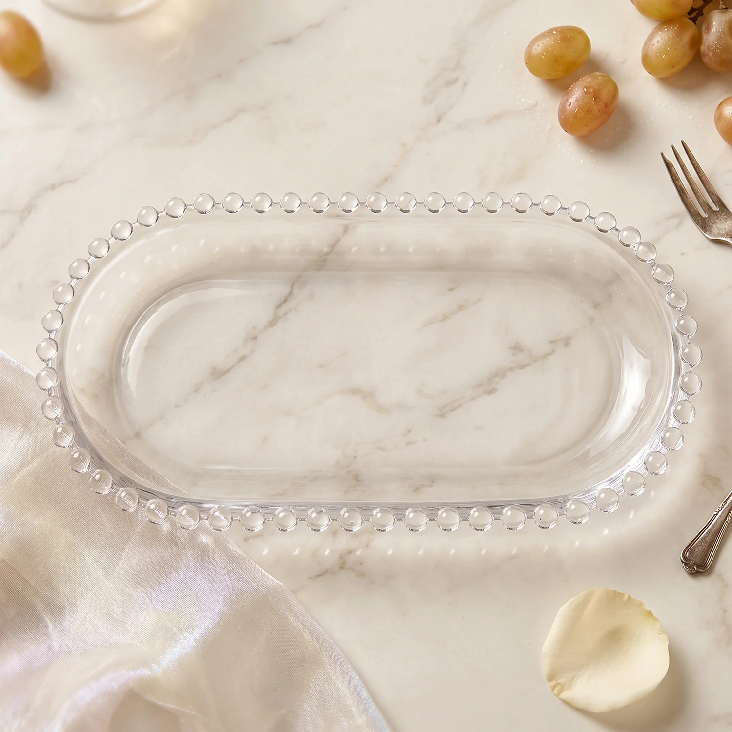 Transparent Glass Serving Tray 9 Inch Oval Beaded Edge Platter for Snacks (1 Pc) - Image 8