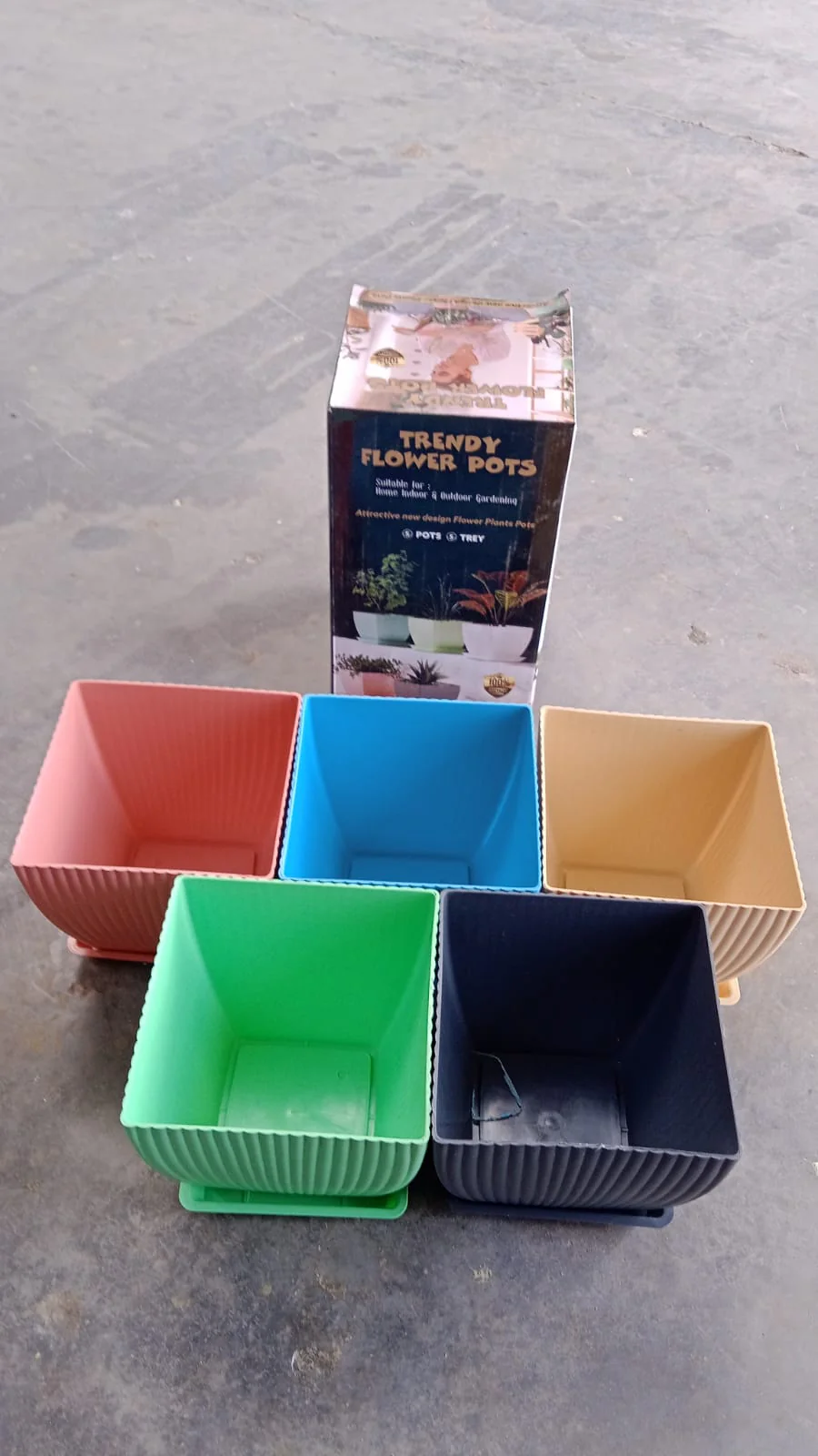 Square Plastic Flower Pots Set of 5 – Durable Lightweight Planters - Image 9