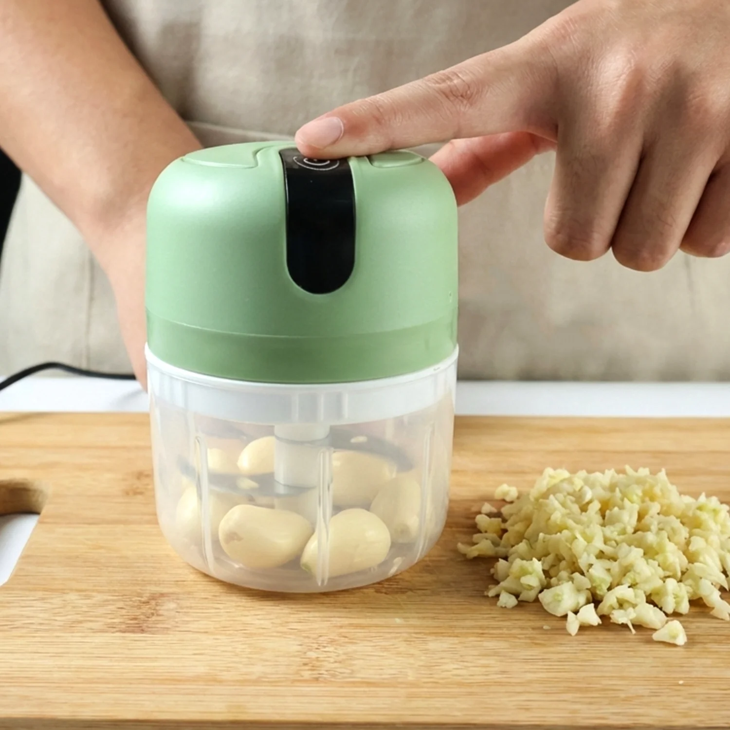 Mini Electric Food Processor – USB Rechargeable & Compact 250 ML - Image 4