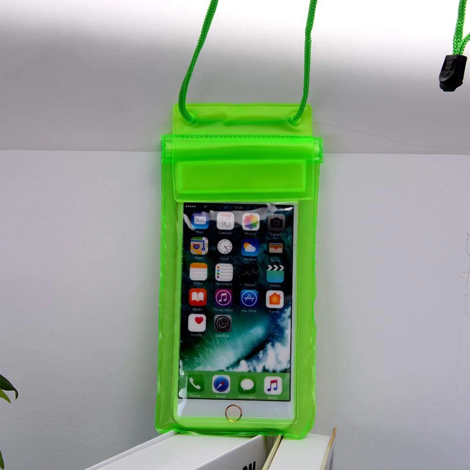 Waterproof Mobile Pouch – Universal 6.2-inch Phone Cover | RainWick - Image 3