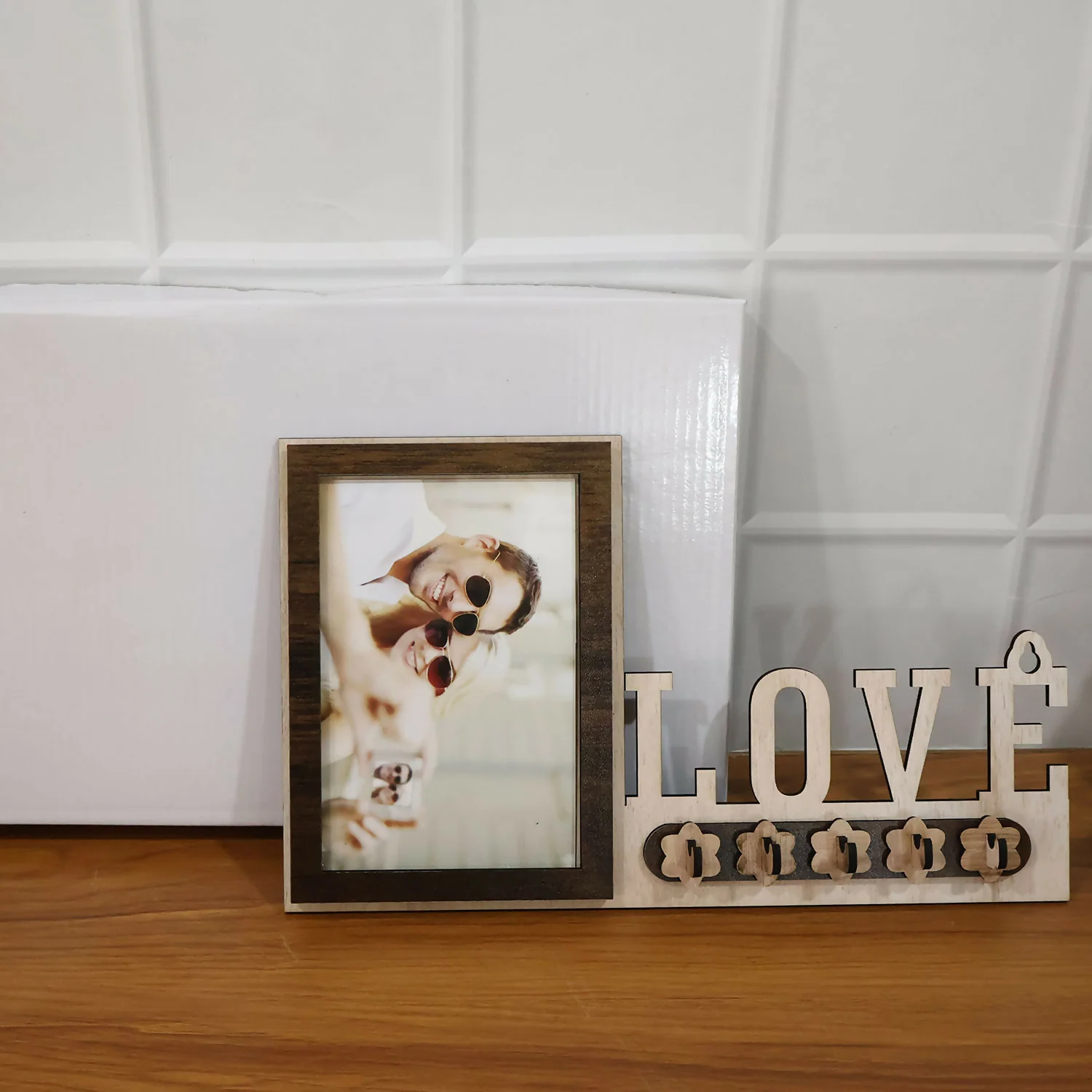 Wooden Photo Frame Key Holder – LOVE Cutout, 5 Hooks, 8x12 Inch - Image 7