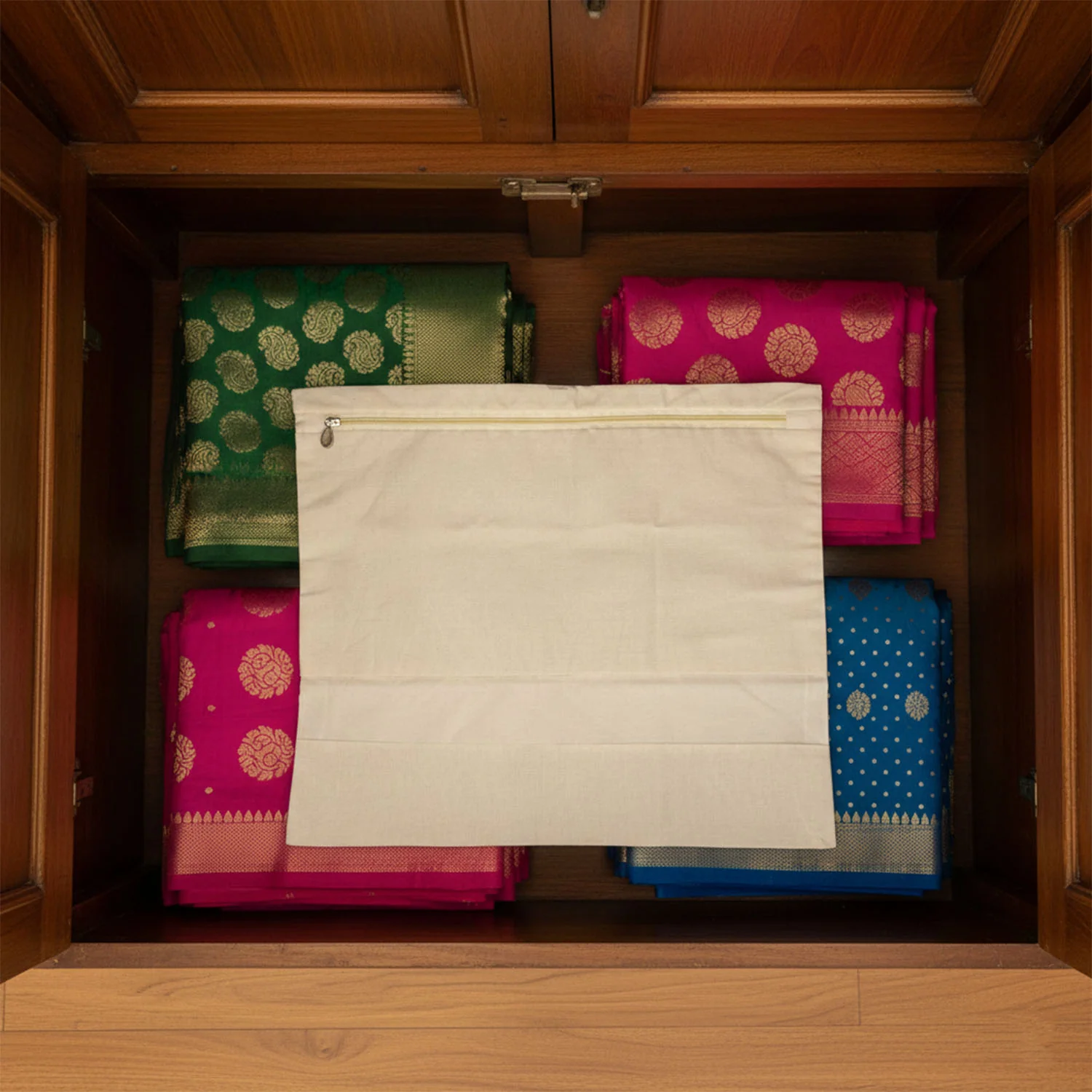 Saree Storage Bag – Zip Closure Multipurpose Organizer 14.5x16.5 cm - Image 3